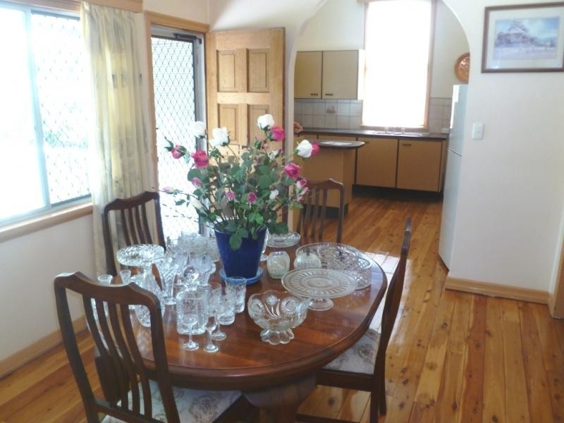 3 Melville Terrace, Manly QLD 4179