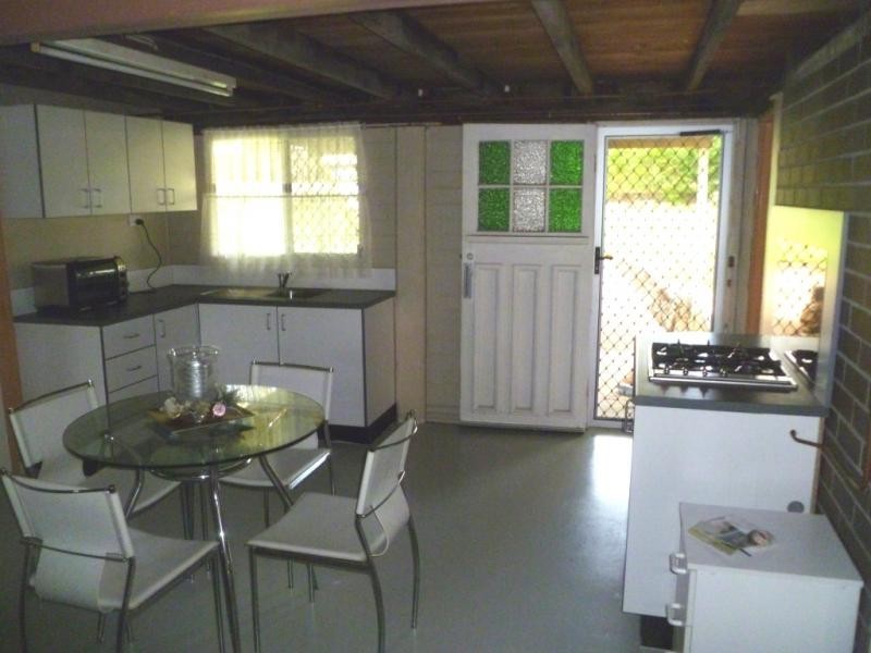 3 Melville Terrace, Manly QLD 4179