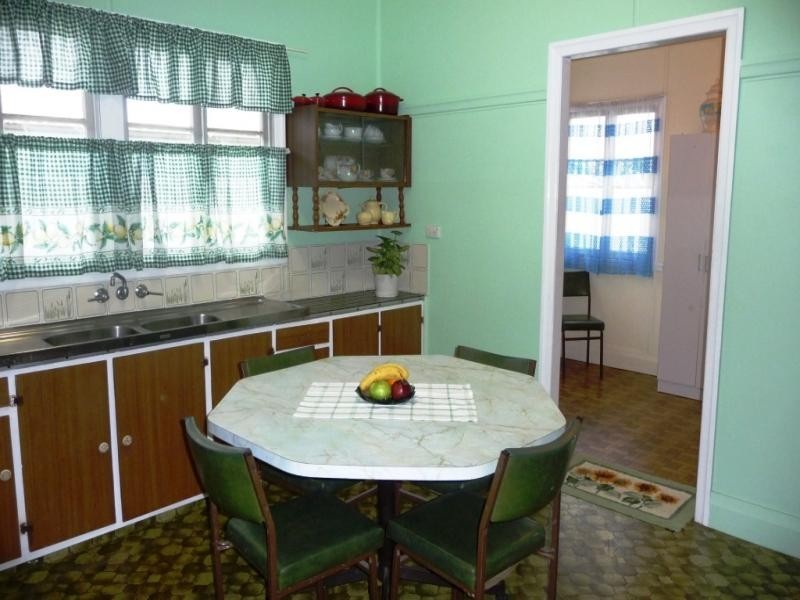 52 Roseneath Pde, Wynnum QLD 4178