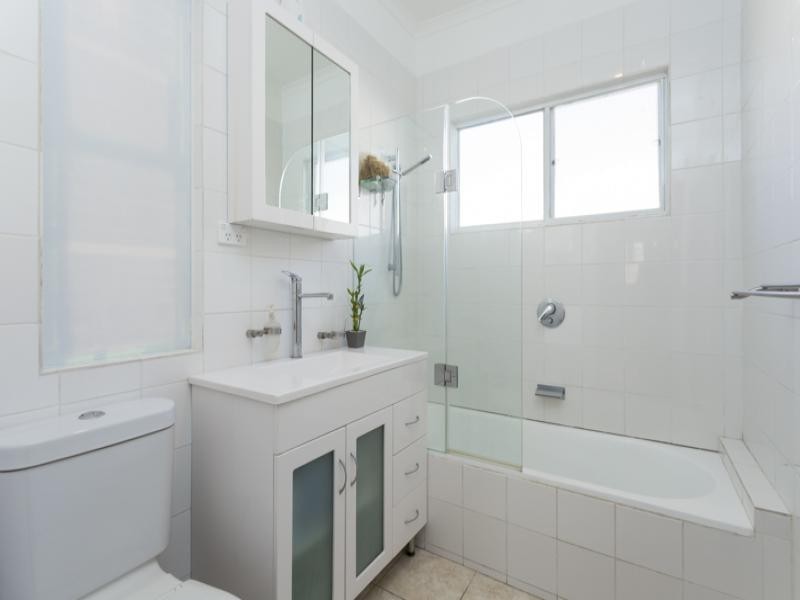 31 Gannon Avenue, Manly QLD 4179