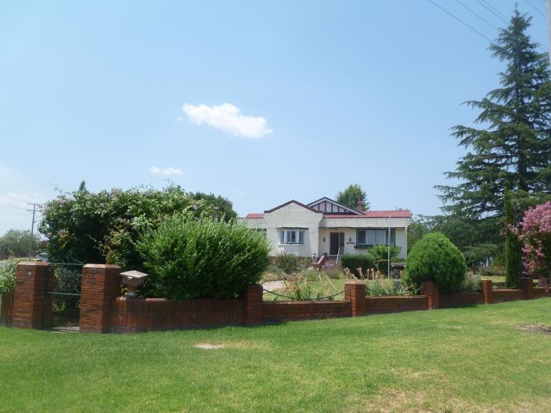 19 Wallangarra Road, Stanthorpe QLD 4380