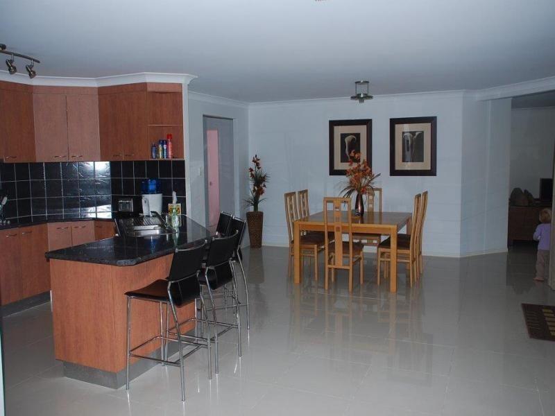 2 Whepstead Avenue, Wellington Point QLD 4160