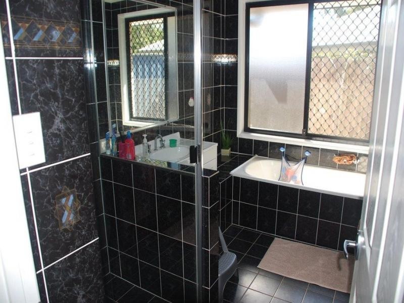 2 Whepstead Avenue, Wellington Point QLD 4160