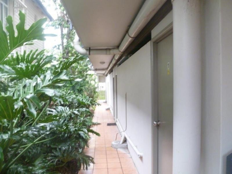 3/5 HARDGRAVE ROA, West End QLD 4101