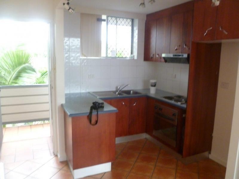 3/5 HARDGRAVE ROA, West End QLD 4101