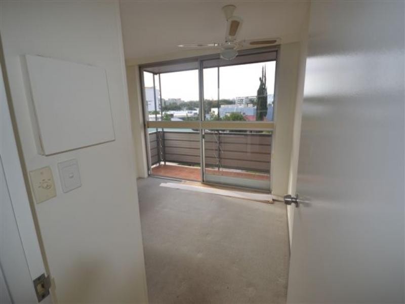 3/5 HARDGRAVE ROA, West End QLD 4101