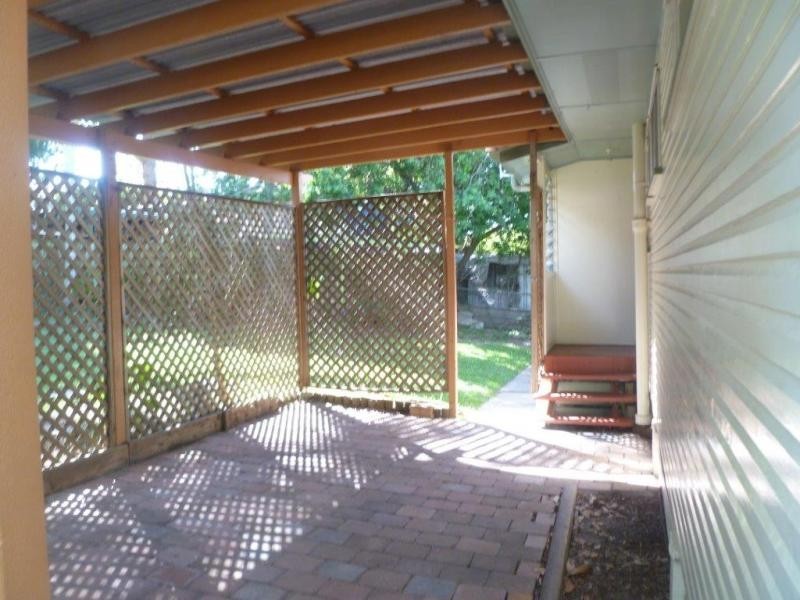 21 Hellyer Street, Wynnum West QLD 4178