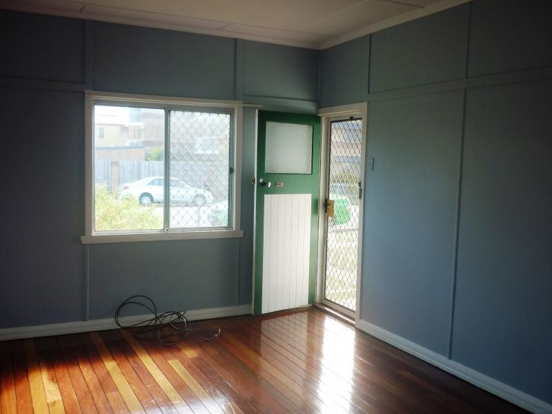 10 Clara Street, Wynnum QLD 4178