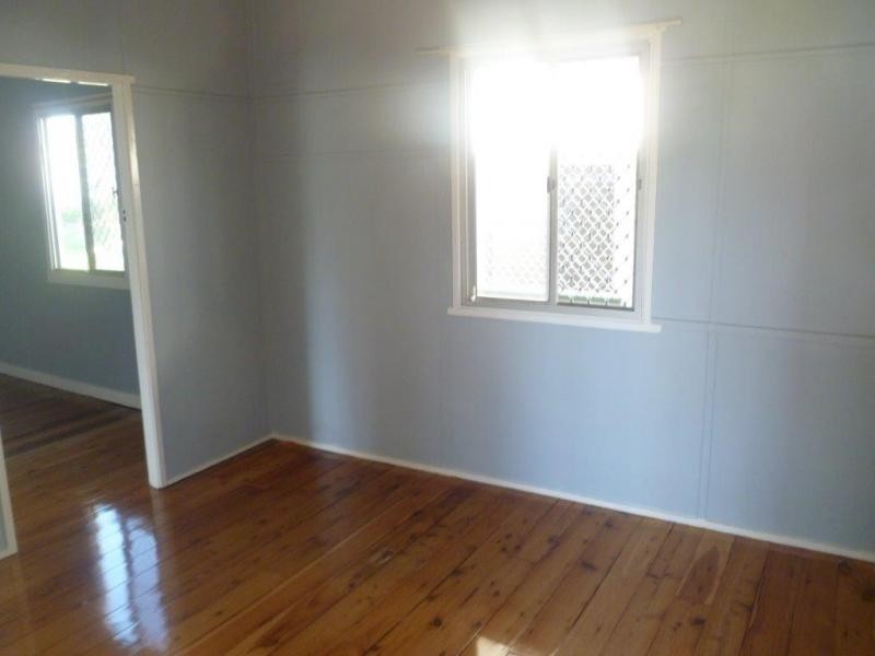 10 Clara Street, Wynnum QLD 4178