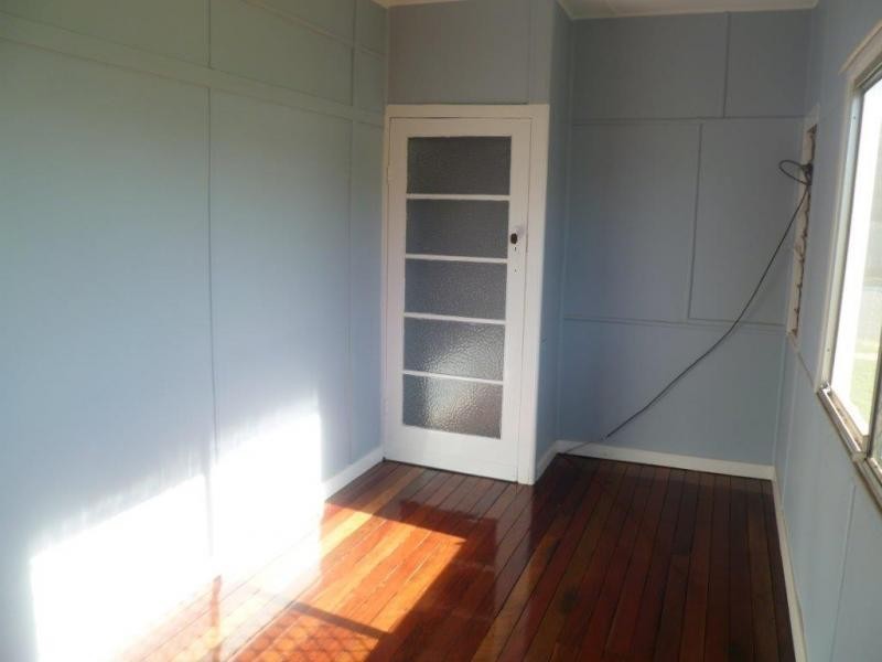 10 Clara Street, Wynnum QLD 4178