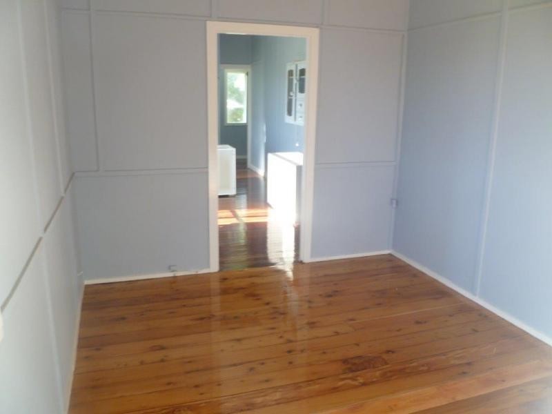 10 Clara Street, Wynnum QLD 4178