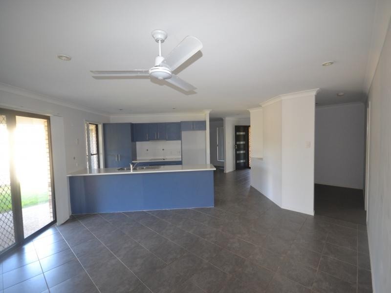 25 Sandstone Boulevard, Ningi QLD 4511