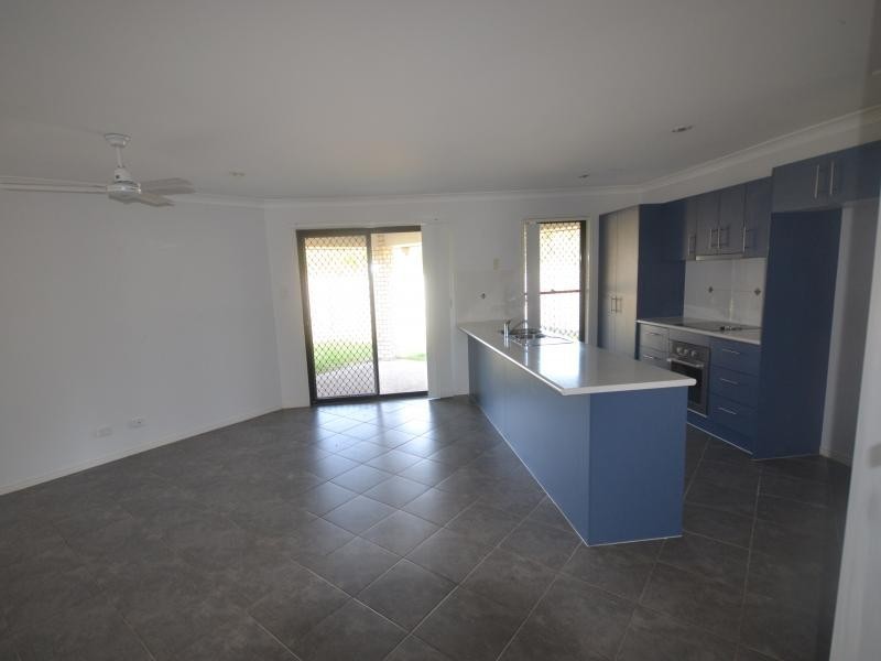 25 Sandstone Boulevard, Ningi QLD 4511