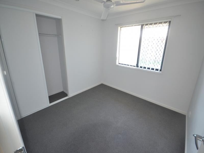 25 Sandstone Boulevard, Ningi QLD 4511