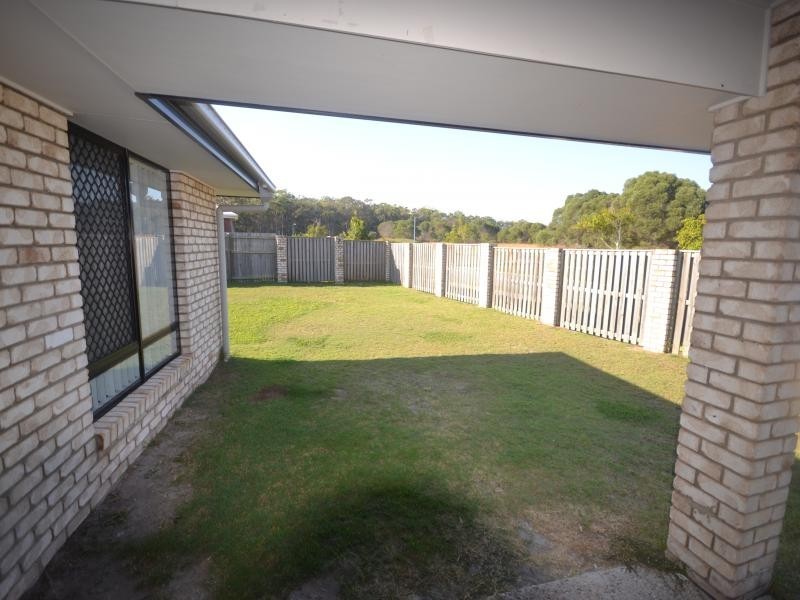 25 Sandstone Boulevard, Ningi QLD 4511