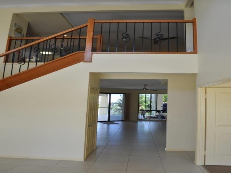 18 Alverna Close, Wynnum QLD 4178