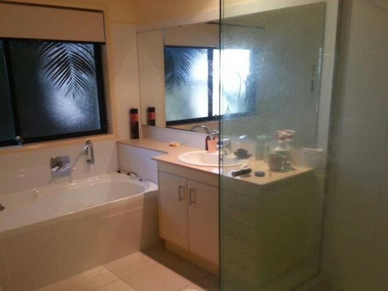 18 Alverna Close, Wynnum QLD 4178