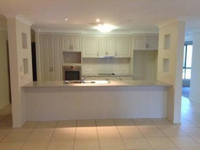 86 Haylock Street, Wynnum QLD 4178