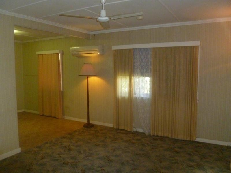 54  Oxley Drive, Holland Park QLD 4121