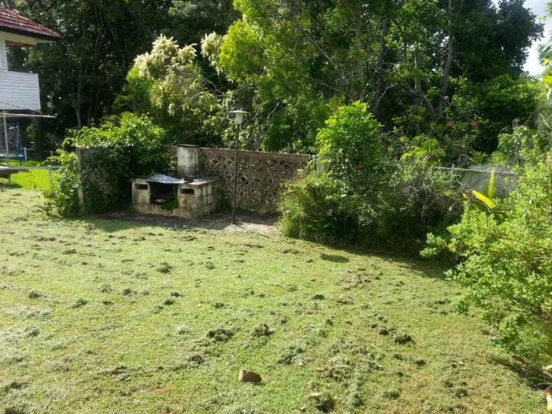 54  Oxley Drive, Holland Park QLD 4121