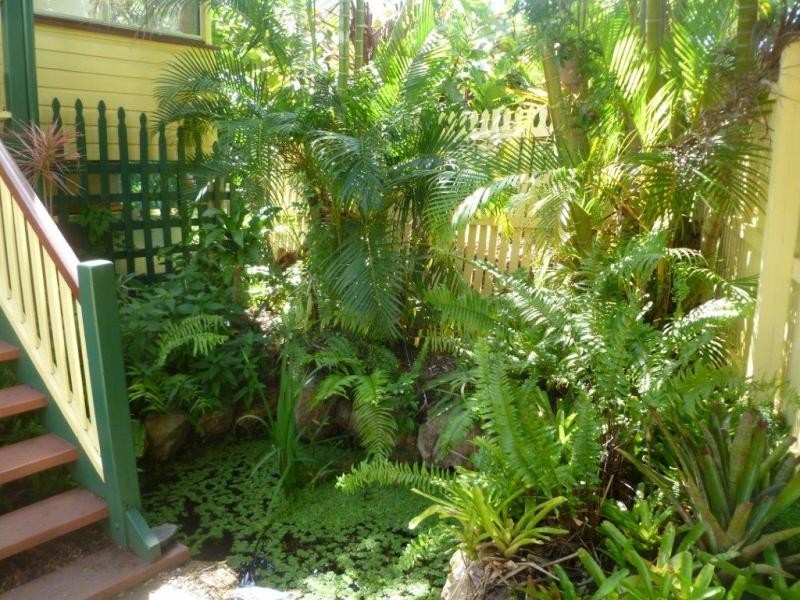 90 Gordon Parade, Manly QLD 4179