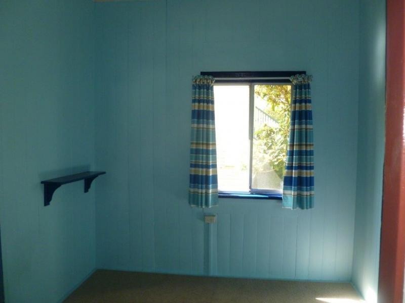 90 Gordon Parade, Manly QLD 4179