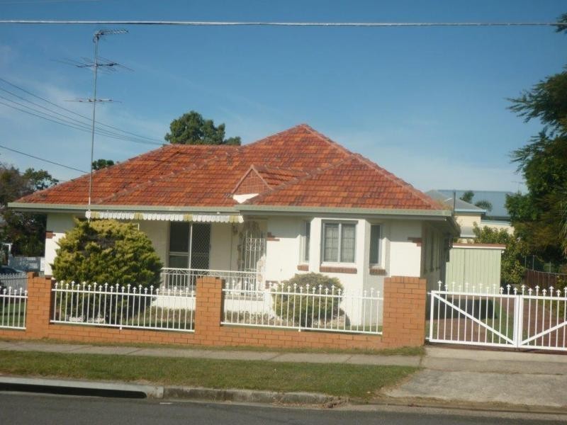 52 Wild Street, Wynnum QLD 4178