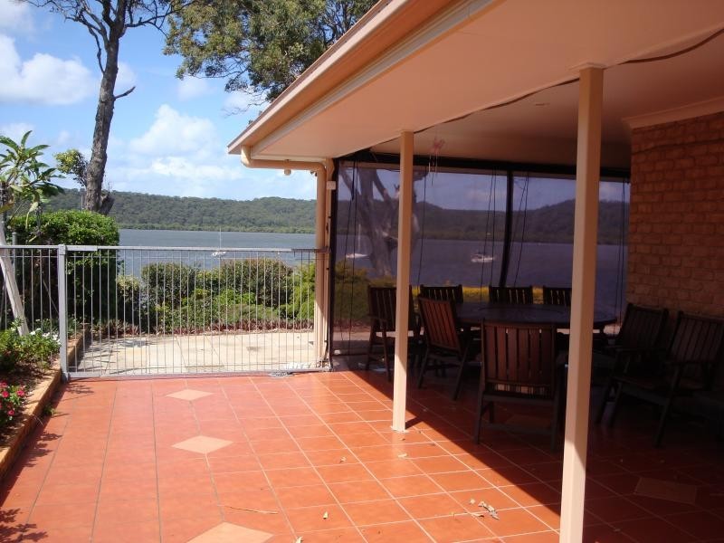 86 Canaipa Point Drive, Russell Island QLD 4184
