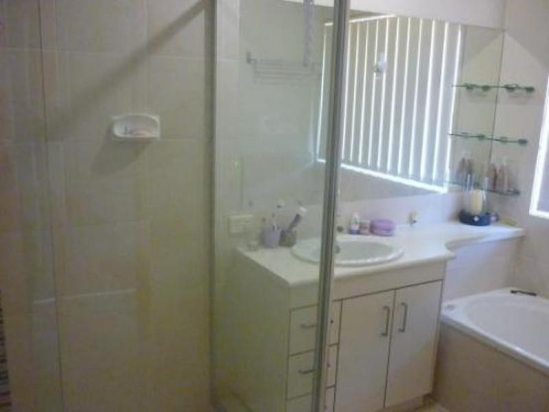 126 Ropley Road, Wynnum West QLD 4178