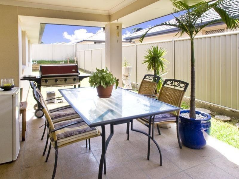 126 Ropley Road, Wynnum West QLD 4178