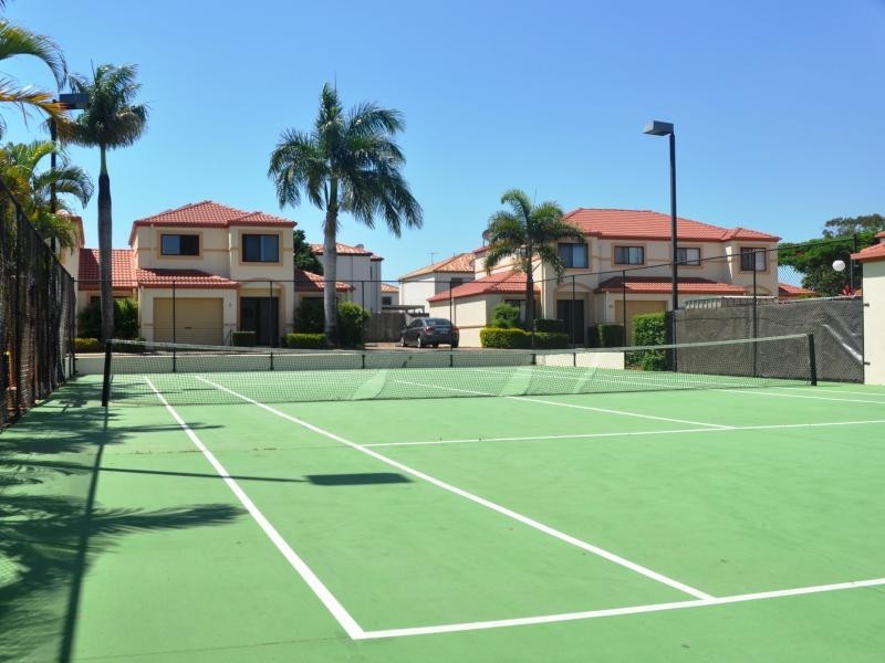 11/74 Plaza Street, Wynnum West QLD 4178