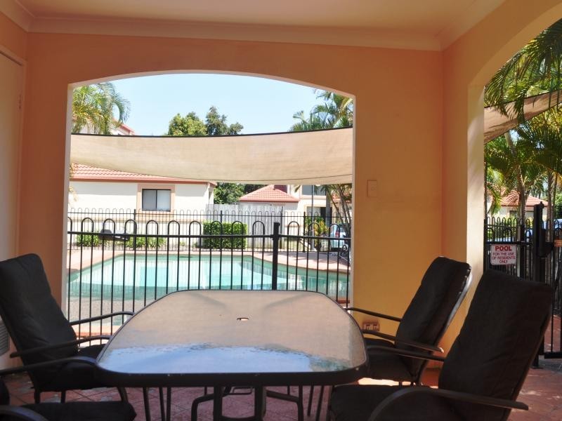 11/74 Plaza Street, Wynnum West QLD 4178