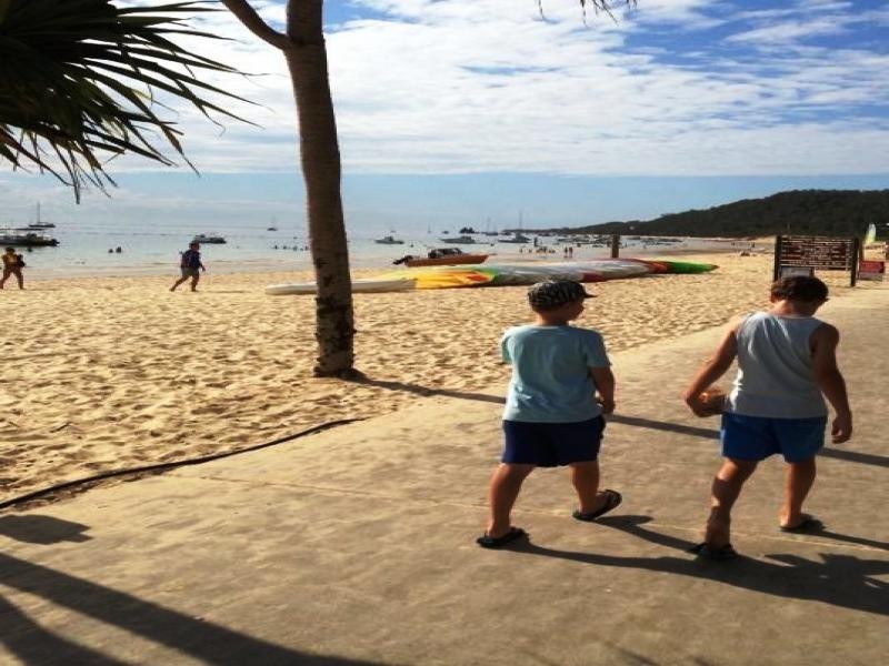 10 Triton Street, Tangalooma QLD 4025