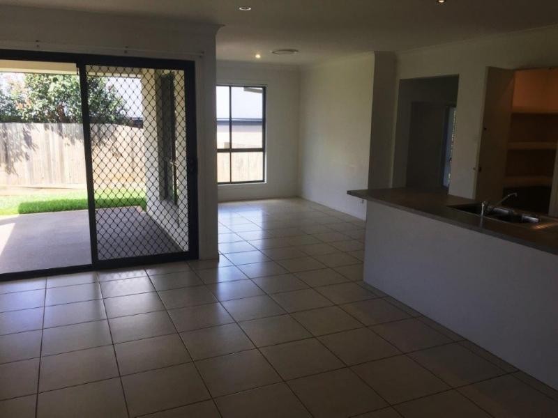 27 Cole Street, Redland Bay QLD 4165