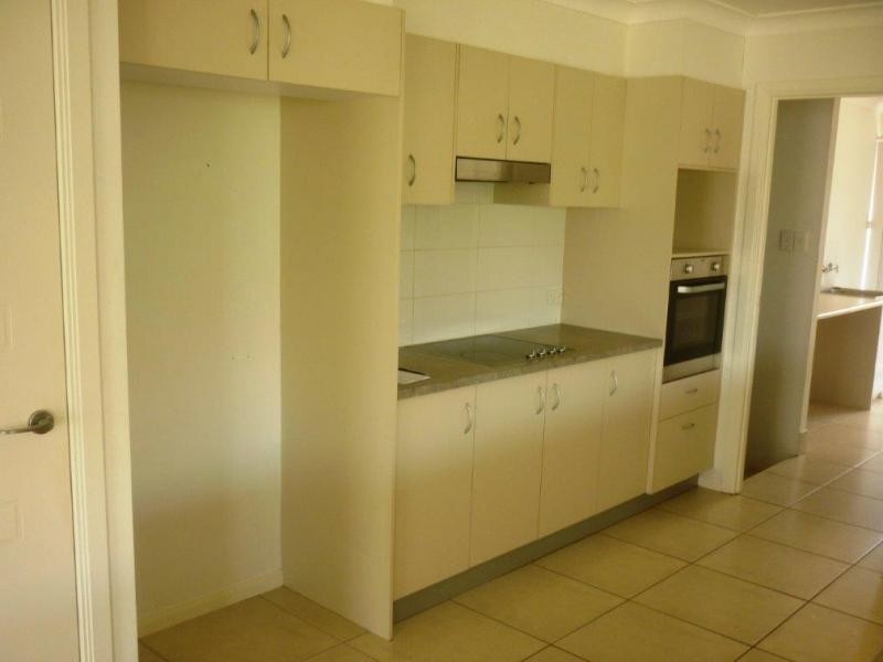 27 Cole Street, Redland Bay QLD 4165