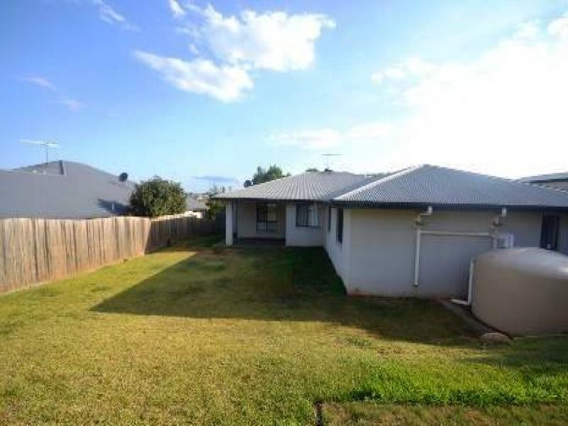 27 Cole Street, Redland Bay QLD 4165