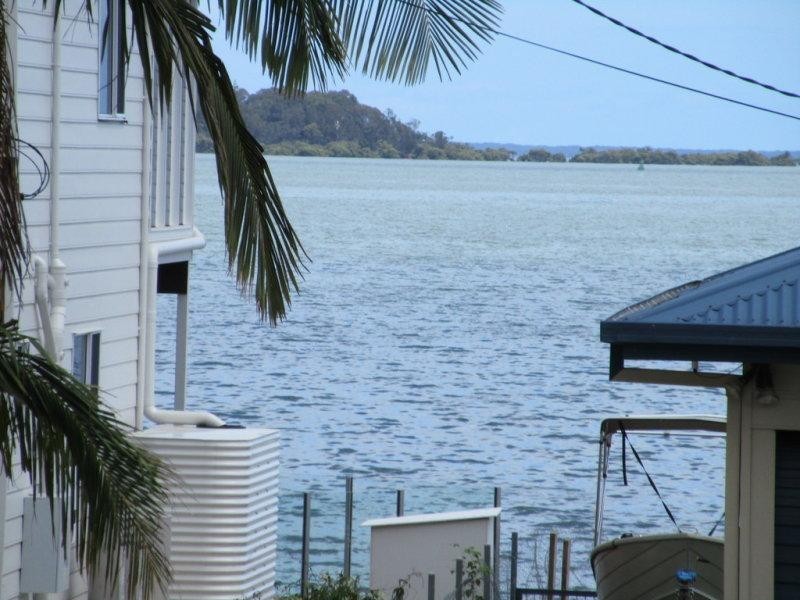62 Bay Drive, Russell Island QLD 4184