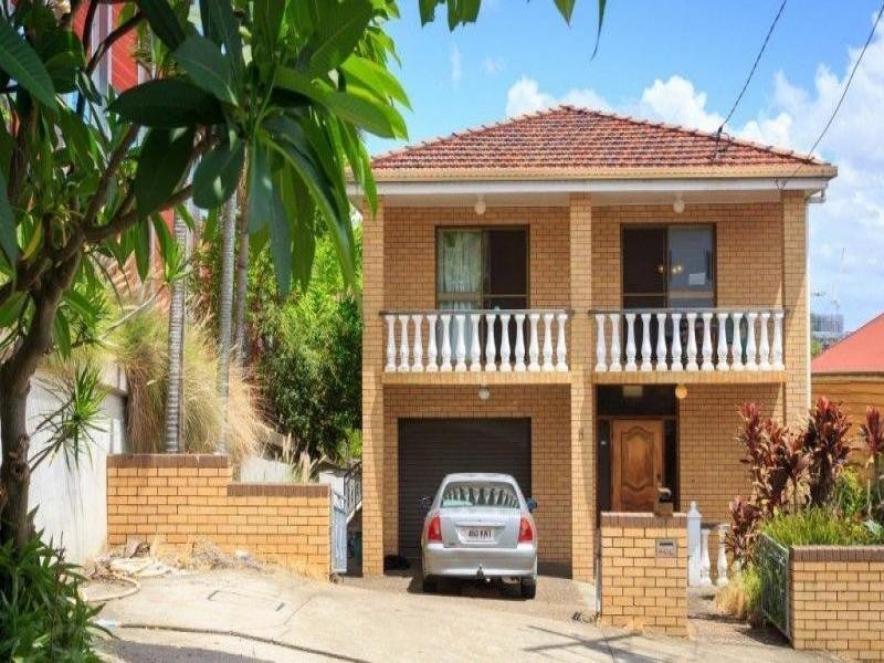 8 Sweetman Street, Paddington QLD 4064
