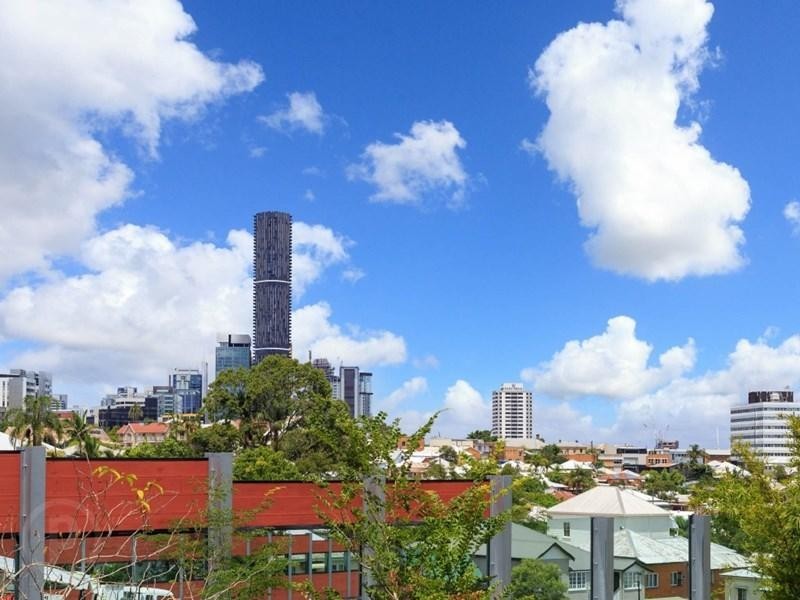 8 Sweetman Street, Paddington QLD 4064