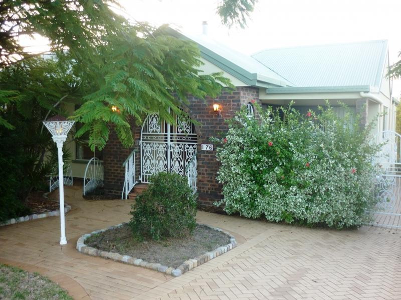 176 Wynnum North Road, Wynnum QLD 4178