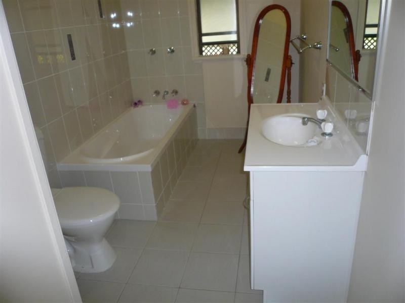 4 Alamein Street, Svensson Heights QLD 4670