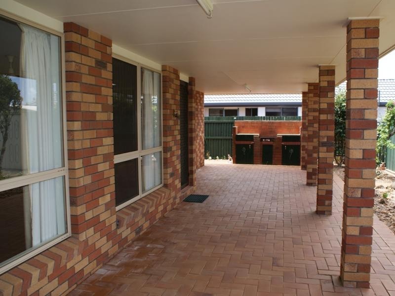 208 Barolin Esplanade, Coral Cove QLD 4670