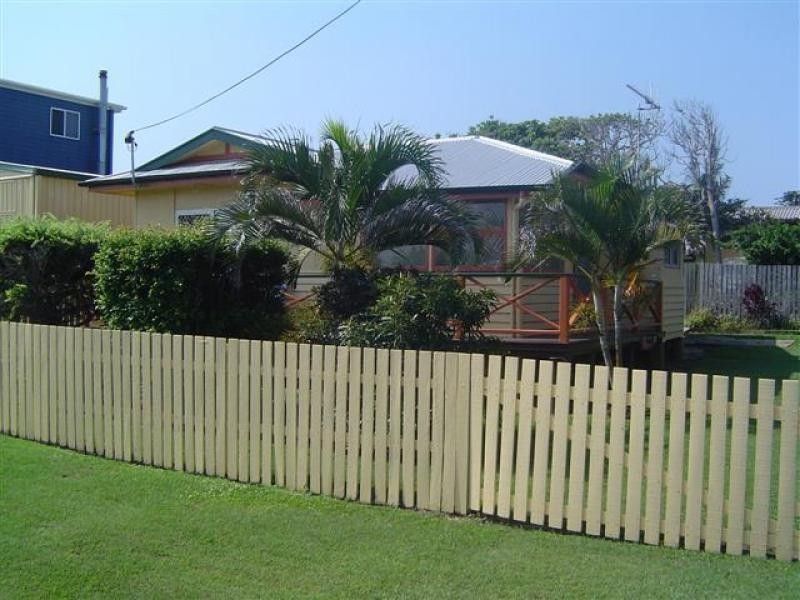 5 Bennett Street, Elliott Heads QLD 4670