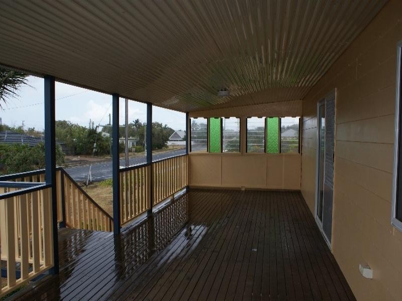 19 Burnett Heads Road, Burnett Heads QLD 4670