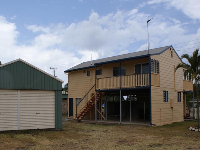 19 Burnett Heads Road, Burnett Heads QLD 4670