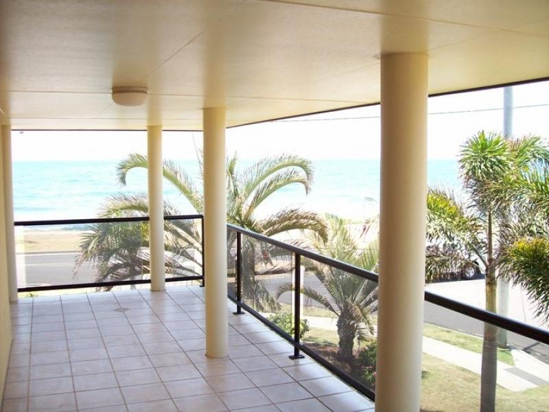 2/79 Esplanade, Bargara QLD 4670