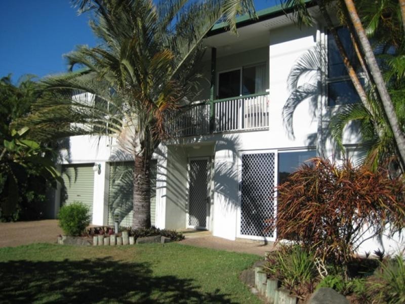 2/67 Holland Street, Bargara QLD 4670