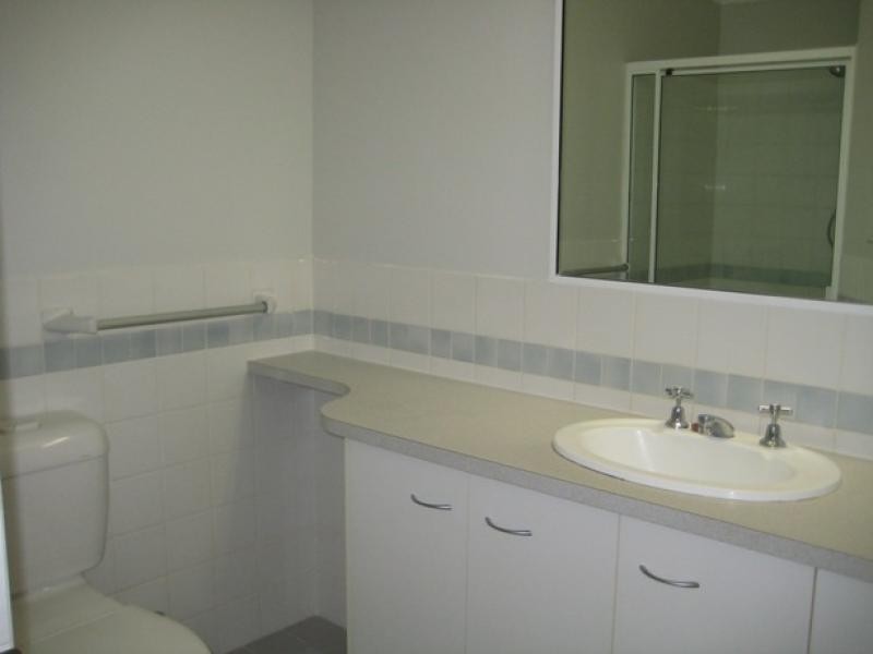 2/67 Holland Street, Bargara QLD 4670