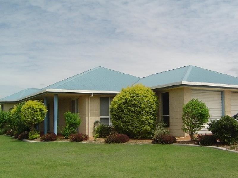 27 Peggy Drive, Coral Cove QLD 4670
