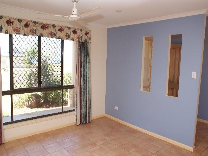 11 Sea Esplanade, Elliott Heads QLD 4670